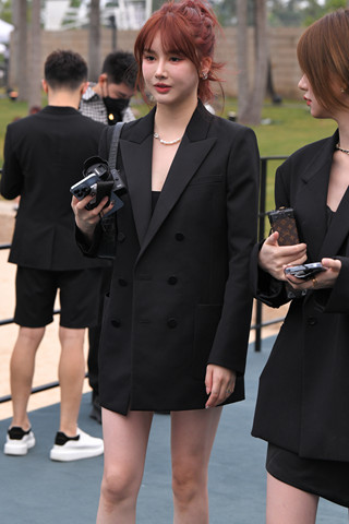 极品美腿高颜值美女