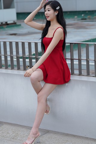 搭讪气质红裙小姐姐