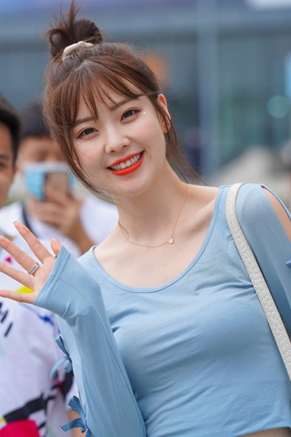 甜美可爱百褶短裙小姐姐