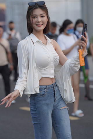 穿牛仔裤的美女---程儿