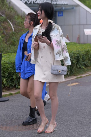 时尚白皙美腿美zu